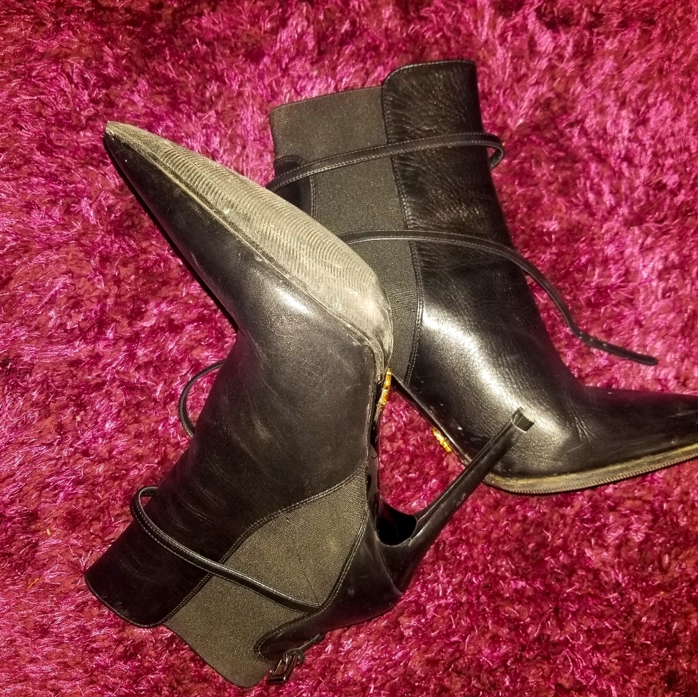 Boots - Picture 4 of 11